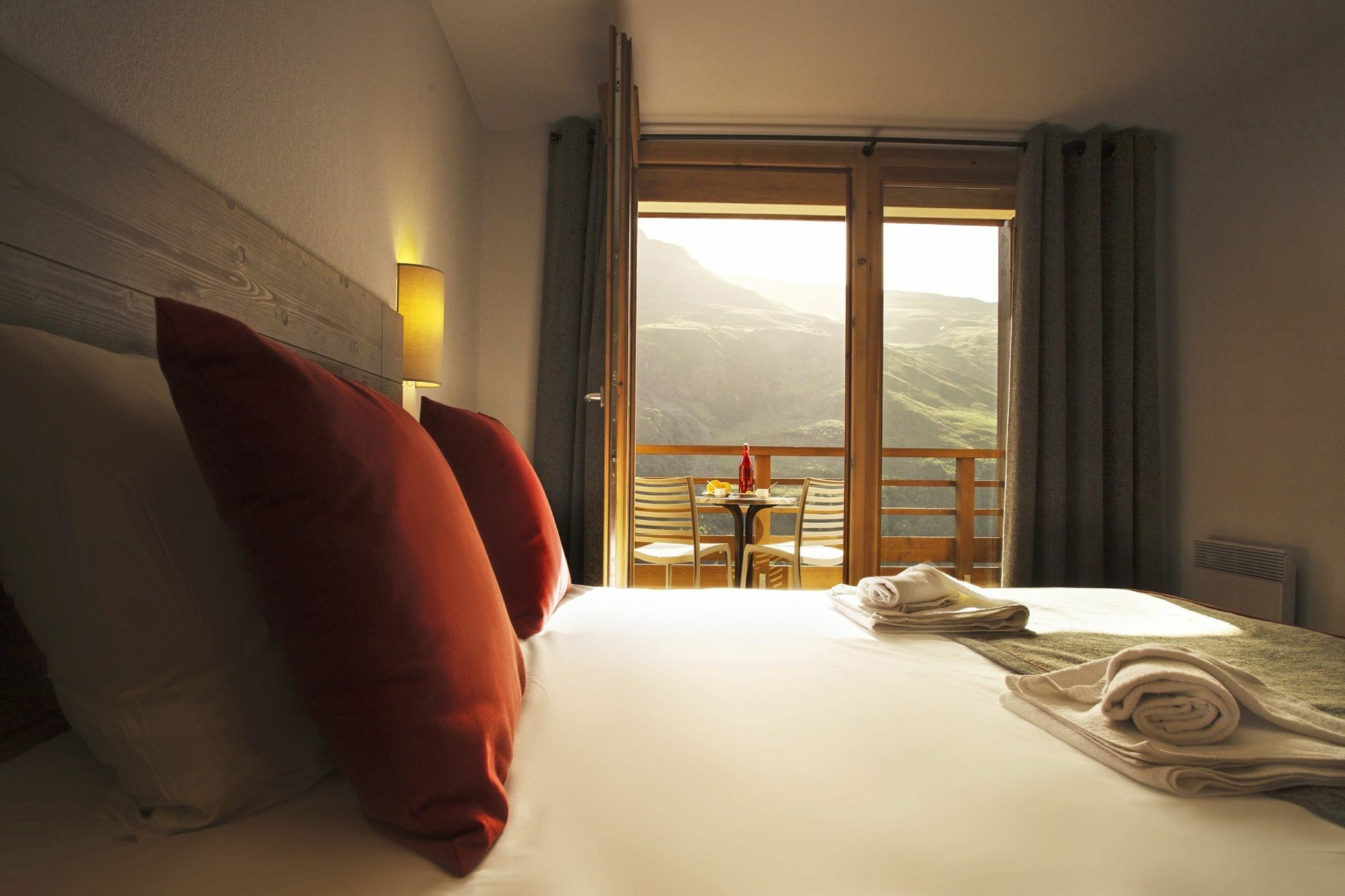 Residence Club Mmv Le Coeur Des Loges Сен-Мартен-де-Бельвиль Экстерьер фото